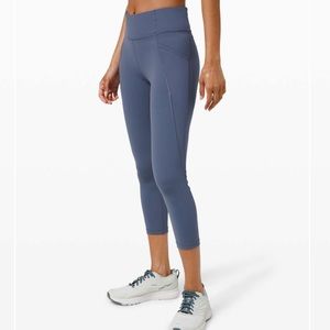 Lululemon Time to sweat crop “23 Ink Blue size 6